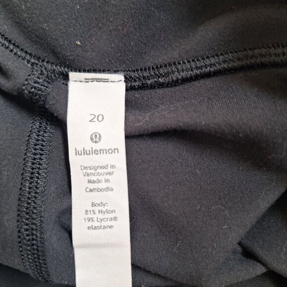 Lululemon Black Capri Leggings size 20 - Picture 3 of 4